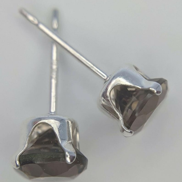 Smokey Quartz 5mm Silver Stud Earrings - Picture 4 of 9